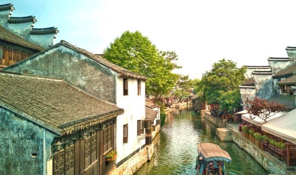 暗黑精灵的装扮